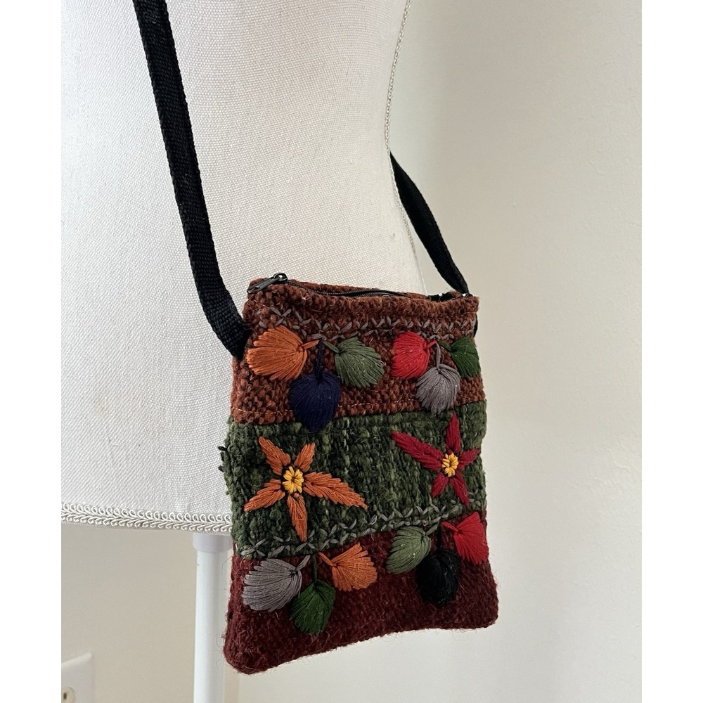 100% Wool Nepal Crossbody Handbag Purse Boho Camera Phone Bag GUC flowers